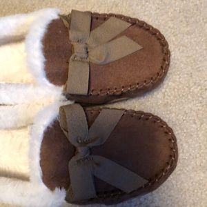 Sonoma Shoes - Women’s Fur Lined Slippers Sonoma NEW Sz L 9-10 Sonoma Shoes - Women’s Fur Lined Slippers Sonoma NEW Sz L 9-10
